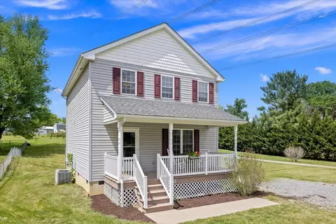 385 National Ave, Staunton, VA 24401