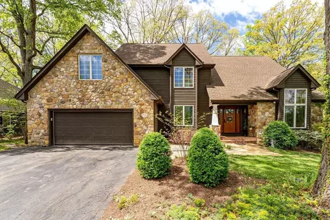 1235 Cumberland Dr, Harrisonburg, VA 22801