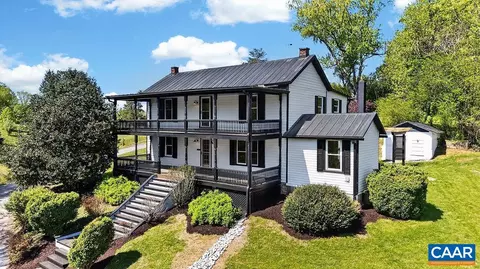 189 Old Roseland Rd, Roseland, VA 22967