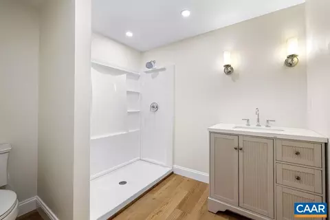 809 E Jefferson St, Charlottesville, VA 22902 photo 43