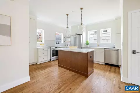 809 E Jefferson St, Charlottesville, VA 22902 photo 16