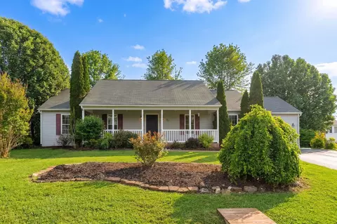 45 Laurel Wood Dr, Waynesboro, VA 22980