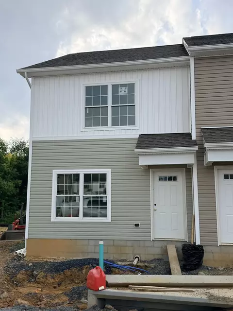 1621 Woodrow Cir, Harrisonburg, VA 22802