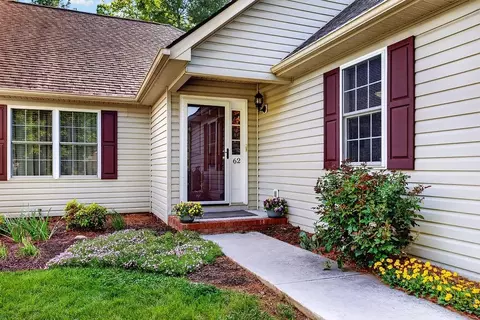 62 Ashleigh Dr, Waynesboro, VA 22980