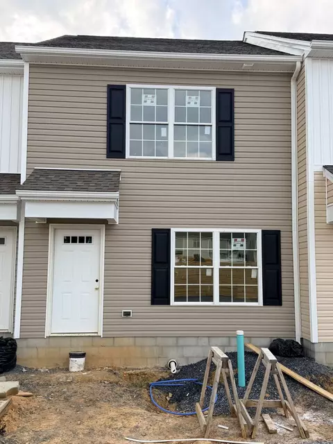 1617 Woodrow Cir, Harrisonburg, VA 22802