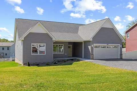 1960 E Saw Mill Ct E, Mcgaheysville, VA 22840
