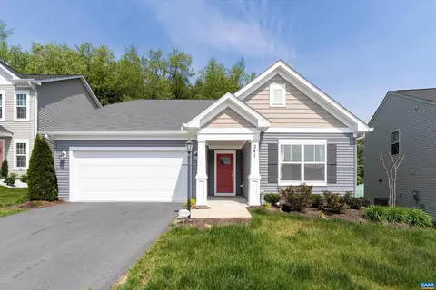 241 Vine St, Waynesboro, VA 22980