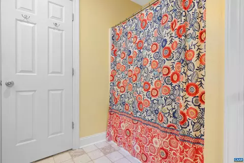 Bath - 7 Ashcake Ter, Palmyra, VA 22963 photo 6 of 7