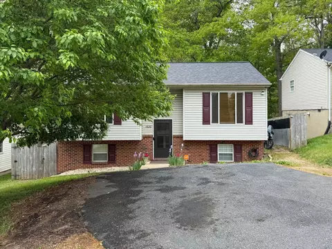 1620 5th St, Waynesboro, VA 22980