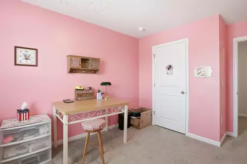 Bedroom - 386 Mesa Ct, Broadway, VA 22815 photo 1 of 7