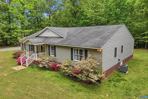 Exterior - 782 Bumpass Rd, Bumpass, VA 23024 photo 8 of 11