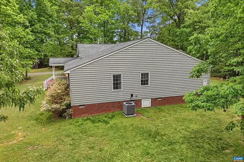 Exterior - 782 Bumpass Rd, Bumpass, VA 23024 photo 9 of 11