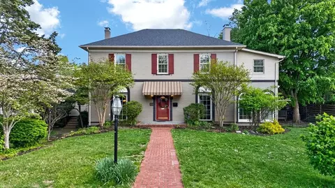 Exterior - 552 Chestnut Ave, Waynesboro, VA 22980 photo 2 of 12
