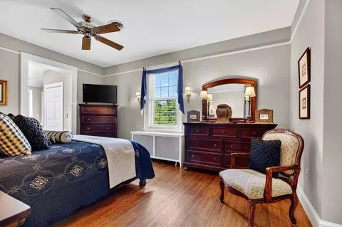 Bedroom - 552 Chestnut Ave, Waynesboro, VA 22980 photo 4 of 8