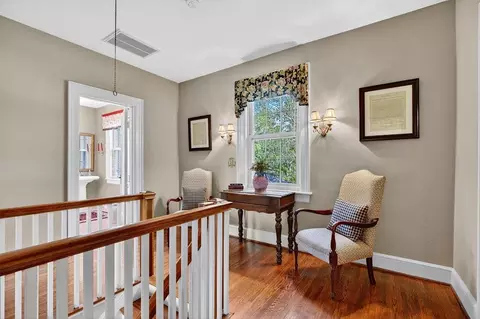 Entry Way - 552 Chestnut Ave, Waynesboro, VA 22980 photo 4 of 5