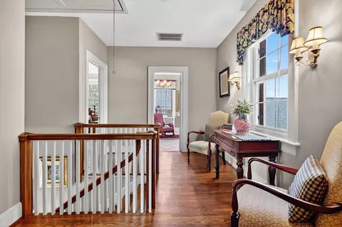 Entry Way - 552 Chestnut Ave, Waynesboro, VA 22980 photo 5 of 5