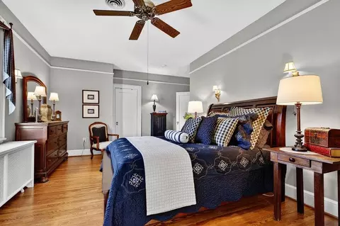 Bedroom - 552 Chestnut Ave, Waynesboro, VA 22980 photo 3 of 8
