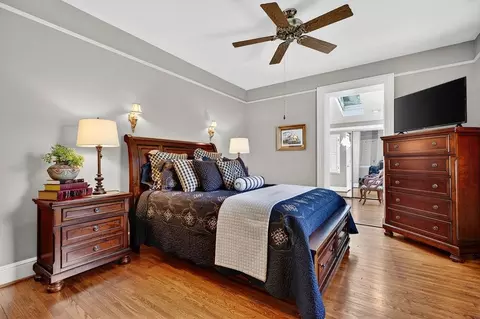 Bedroom - 552 Chestnut Ave, Waynesboro, VA 22980 photo 2 of 8