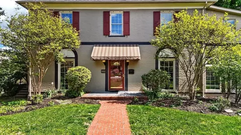 Exterior - 552 Chestnut Ave, Waynesboro, VA 22980 photo 4 of 12