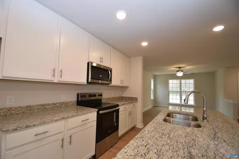 Kitchen - 3 Cheyenne Ct, Palmyra, VA 22963 photo 1 of 2