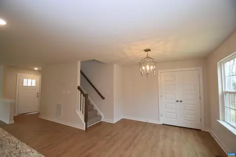 Entry Way - 3 Cheyenne Ct, Palmyra, VA 22963 photo 3 of 4