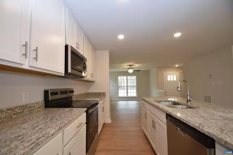Entry Way - 3 Cheyenne Ct, Palmyra, VA 22963 photo 1 of 4