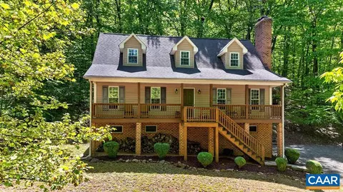 2 Dogwood Ln, Nellysford, VA 22958