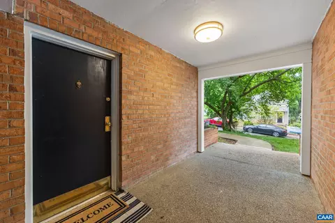 1800 Jefferson Park Ave #86, Charlottesville, VA 22903