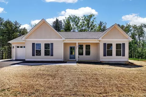 88 Upland Ct, Stuarts Draft, VA 24477