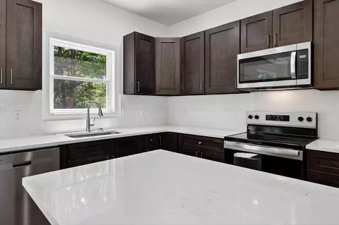 88 Upland Ct, Stuarts Draft, VA 24477 photo 3