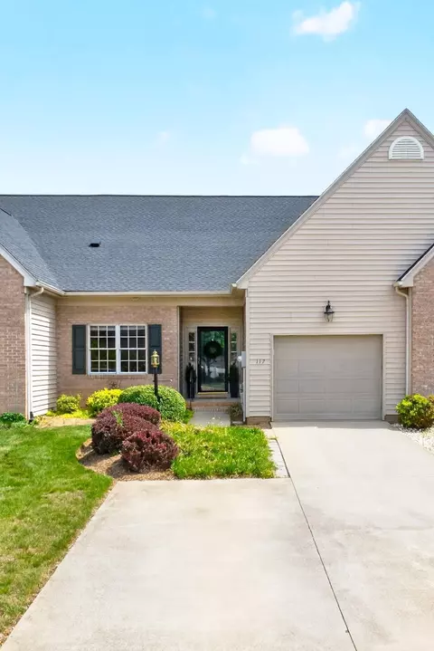 117 Bryant Dr, Waynesboro, VA 22980