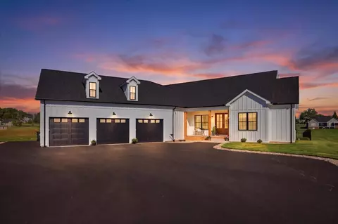 29 Sundown Dr, Waynesboro, VA 22980