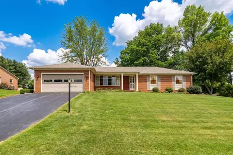 609 Sumter Rd, Waynesboro, VA 22980 photo 2