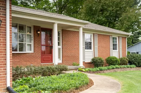 609 Sumter Rd, Waynesboro, VA 22980 photo 5