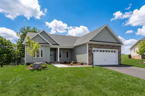 212 Tomasville Dr, Waynesboro, VA 22980