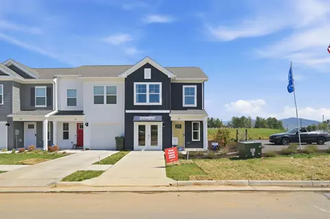 137 Berrets Ln, Waynesboro, VA 22980