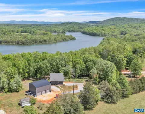2032 Turkey Mountain Rd, Amherst, VA 24521 photo 2