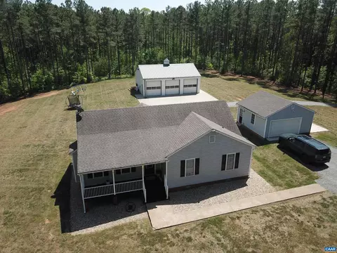 1121 Hardware Rd, Scottsville, VA 24590