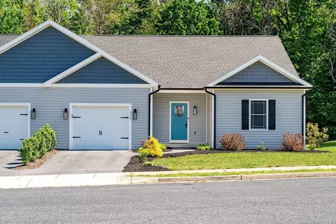 315 Willow Oaks Dr, Elkton, VA 22827