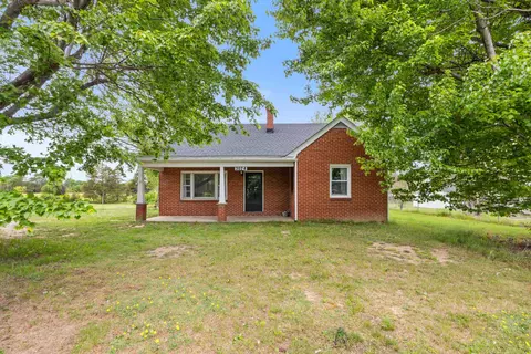 3024 E Side Hwy, Grottoes, VA 24441