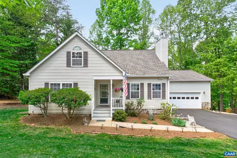 296 Jefferson Dr, Palmyra, VA 22963