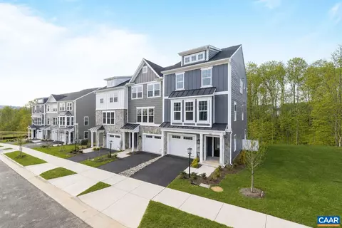 3044 Farrow Cir, Charlottesville, VA 22901