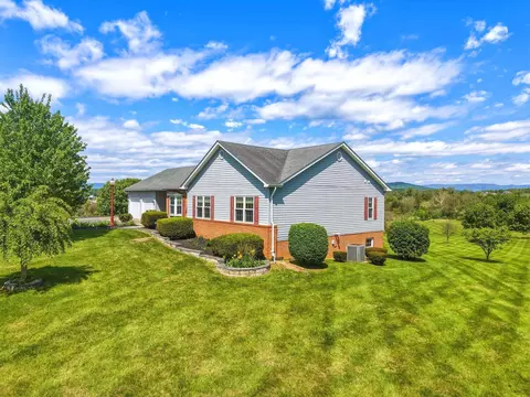 291 Beaver Ln, Mount Jackson, VA 22842