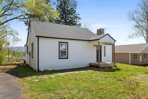Exterior - 15 W High St, Stuarts Draft, VA 24477 photo 13 of 15