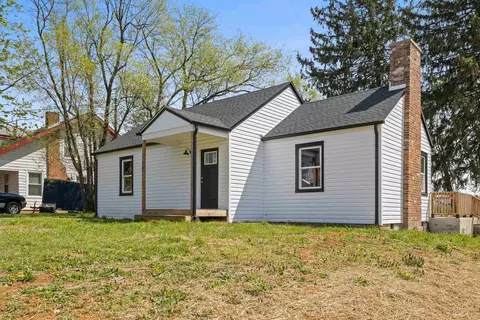 Exterior - 15 W High St, Stuarts Draft, VA 24477 photo 11 of 15
