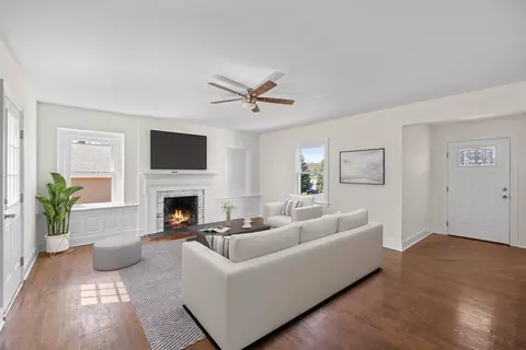 Living - 15 W High St, Stuarts Draft, VA 24477 photo 1 of 7