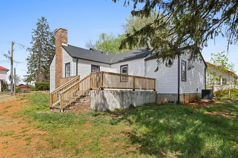Exterior - 15 W High St, Stuarts Draft, VA 24477 photo 8 of 15