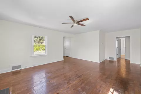 Living - 15 W High St, Stuarts Draft, VA 24477 photo 7 of 7