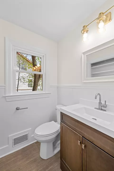 Bath - 15 W High St, Stuarts Draft, VA 24477 photo 5 of 8