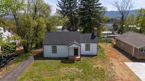 Exterior - 15 W High St, Stuarts Draft, VA 24477 photo 9 of 15